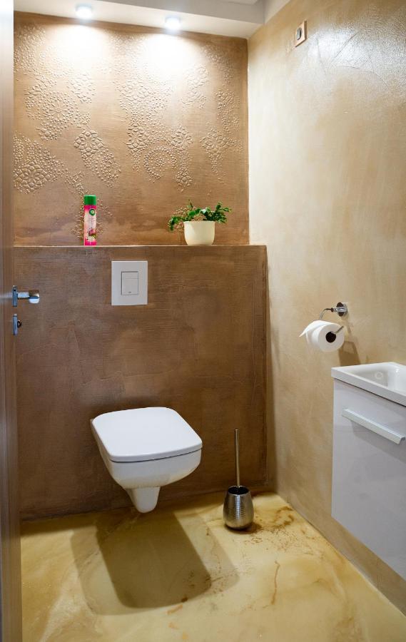 Dream Apartman 1 With Free Parking Győr Extérieur photo