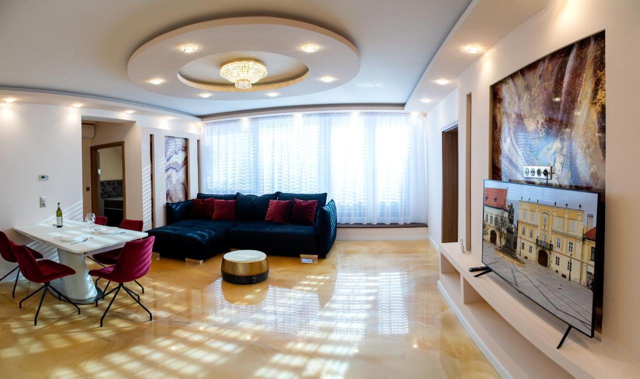 Dream Apartman 1 With Free Parking Győr Extérieur photo